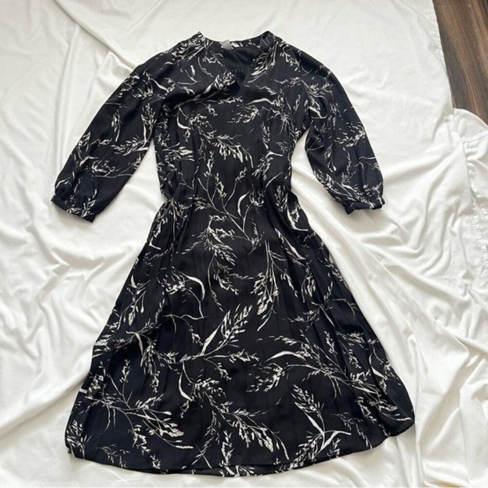 H&M Neutral COLOR Floral Pleated Midi Dress Size 4